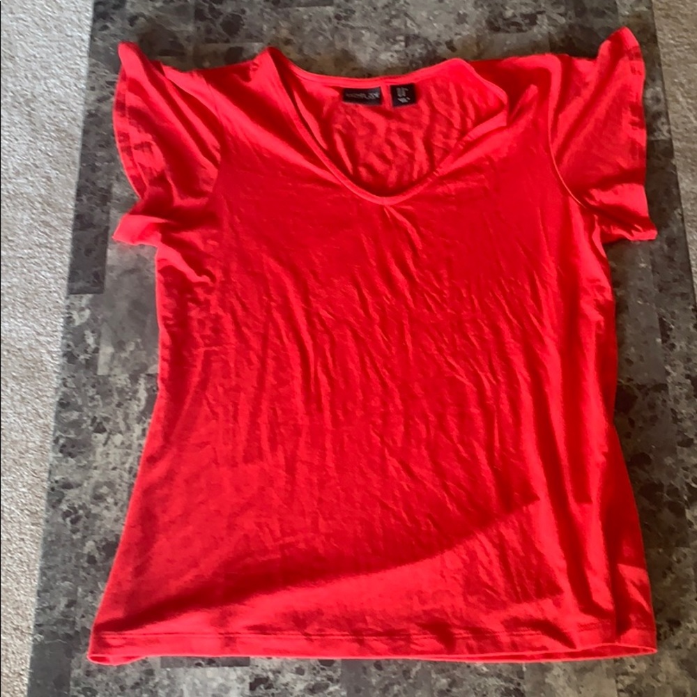 Flutter sleeve T-shirt